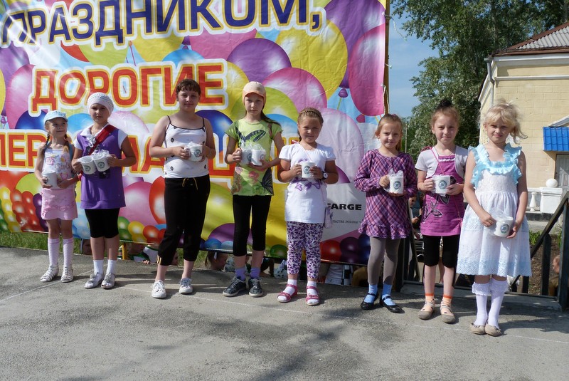 Конкурс рисунков на асфальте в День защиты детей - 2012 в Первомайском
