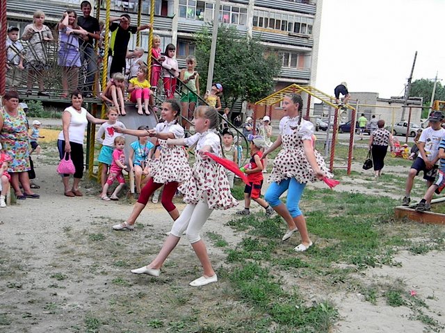 Праздник двора 2012 в Первомайском на ул. Больничной